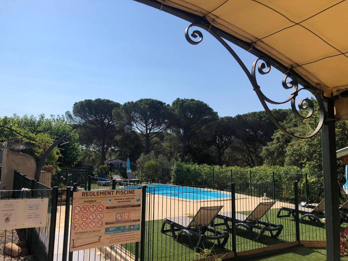 Camping De Parpaillon Roquebrune-sur-Argens Eksteriør billede